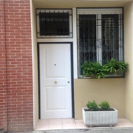 Apartment Airport Флоренция Екстериор снимка